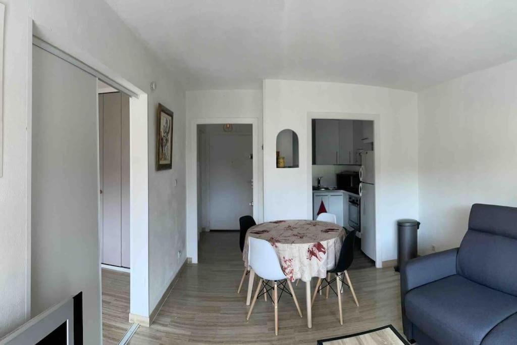 Appartement 2 Pieces 6Mn A Pied Du Centre Vence Bagian luar foto